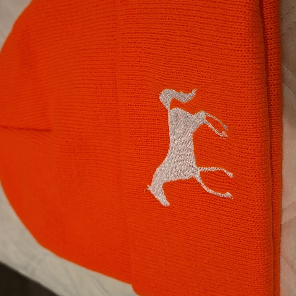 Equestrian Embroidered hat cap Bright orange w/white knit embroidered horse Nwot - Picture 2 of 3